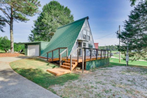 A-Frame Home about 6 Mi to Tennessee River!